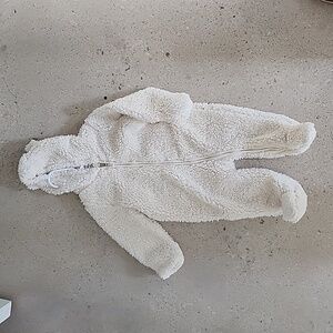 BABY GAP cream Bunting